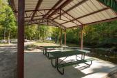 RV-Park-picnic-tables